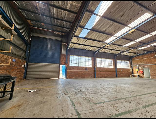 837M² WAREHOUSE FOR SALE IN TUNNEY